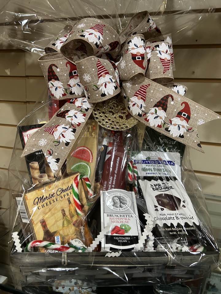 Festive Gift Basket Deluxe